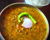A picture of step 4 of Skinned urad dal curry.