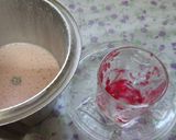 A picture of step 4 of Fresh Strawberry milk shake.