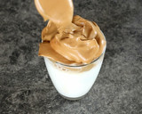 Foto del paso 5 de la receta: ⭐Café dalgona y empanadillas de chocolate / Recetas virales Tik Tok⭐