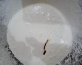 A picture of step 5 of Mango glaze cake.