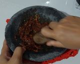 Foto langkah ke 4 dari resep Bumbu rujak kacang tanah.