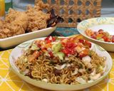 Foto langkah ke 6 dari resep Mie Goreng Sambal Matah.