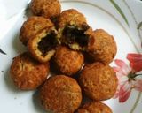Foto langkah ke 6 dari resep Bola Isi Coklat Renyah Diluar Lembut Dan Lumerr Didalam.