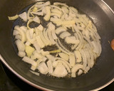 Foto del paso 1 de la receta: Arroz con verduras, gambas y mejillones