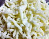 A picture of step 2 of Cheesy golgappa fritters.