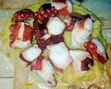 Foto del paso 5 de la receta Pulpo a feira sobre parmentier de patata y lechuga de alga
