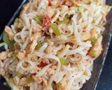 A picture of step 7 of Chicken, Veggies,Egg Noodles 🍝🍜🍝.