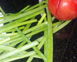 A picture of step 1 of Papi's Homemade Salsa.
