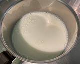 Une image de l'étape 1 de Crème à la vanille de Madagascar.