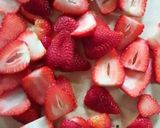 Foto del paso 2 de la receta: Terina de fresas con crema chantilly