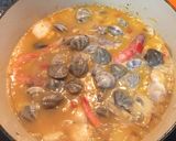 Foto del paso 6 de la receta: Caldereta de rape y cocochas de bacalao