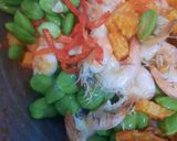 Foto langkah ke 3 dari resep Sambal Goreng Khas Cirebon Pakai Udang.