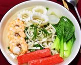 Hình bước làm 4 của món Mì Udon Hải Sản