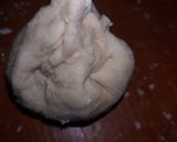 A picture of step 4 of Buns pie.
