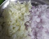 A picture of step 2 of Japanese noodle sandwich(yakisoba bread).