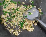 Foto langkah ke 2 dari resep Kwetiau Campur Mi Telur Goreng.