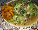 Foto langkah ke 5 dari resep Tumis Brokoli Suwir Ayam.