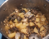 Foto del paso 6 de la receta: Guiso de sepia con almejas