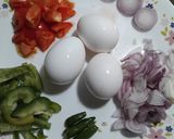 A picture of step 1 of Egg Bhurji.