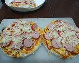 Foto langkah ke 3 dari resep Pizza Roti Tawar.