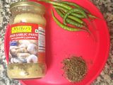 झातर मनकिश (अरेबिक ब्रेकफास्ट) (Jhatar Mankish recipe in marathi)
