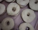 Foto langkah ke 5 dari resep Donat Mesis Lembut ✨.