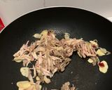 Foto langkah ke 3 dari resep Mie goreng ayam.