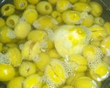 Une image de l'étape 2 de Olives vertes farcies.
