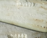 Foto del paso 2 de la receta: 🍆 Berenjenas rellenas de salsa boloñesa 🥩