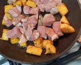 Foto del paso 4 de la receta: Cerdo con piña🐽🍍