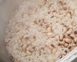 A picture of step 2 of Black Eyed Peas Rice.