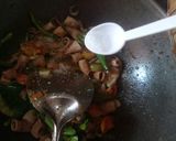 Foto langkah ke 3 dari resep Oseng Cumi Asin Pedas Manis.