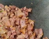 Foto langkah ke 2 dari resep Daging masak kecap pedas.