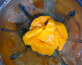 A picture of step 2 of Mango-Banana juice with Thorn Melon trace.