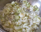 Foto del paso 2 de la receta: Merluza a la marinera