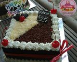 Foto langkah ke 9 dari resep Birthday Cake / Kue Ulang Tahun #PR_adakejunya.