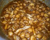 A picture of step 5 of Qorma Murgh Cholay.