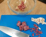 Foto del paso 1 de la receta: Tartar de fuet y aguacate