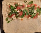 Foto del paso 8 de la receta: Calzone de queso, tomate y rúcula