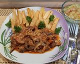 Magyaros sertésszelet serpenyős szaftban recept fázis 6 fotója