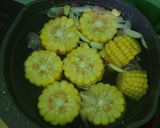 Foto langkah ke 2 dari resep Bening Bayam Jagung Kol.