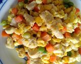 รูปขั้นตอนการทำที่ 4 ของ อกไก่ผัดผงกะหรี่ ใส่ไข่ ผักสามสี คลีน
