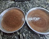 Foto del paso 4 de la receta: Torta rellena de chocolate decorada con chantilly de chocolate