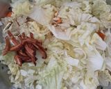 รูปขั้นตอนการทำที่ 1 ของ ผัดผักรวมมิตรลูกชิ้นอกไก่