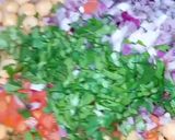 A picture of step 4 of Dahi Chana Chat.