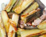 Hình bước làm 2 của món Cà tím xào thịt băm