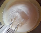 Foto langkah ke 3 dari resep Bolu Tape Singkong Moist.