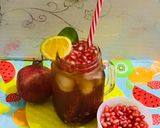 A picture of step 6 of Pomegranate iced tea.