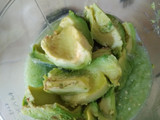 Salsa verde con aguacate