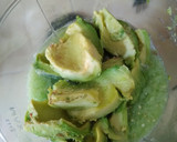 Foto del paso 4 de la receta: Salsa verde con aguacate